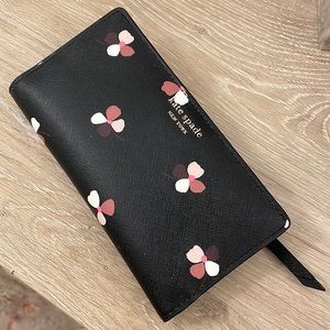 COPY - Kate Spade Flower Wallet
